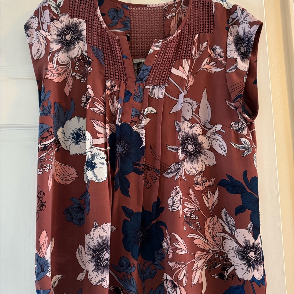Daniel Rainn Floral Blouse in Burgundy and Navy